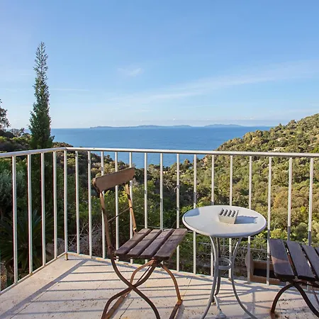 Vue Sur Les Iles D'or * קבלייר-סור-מר