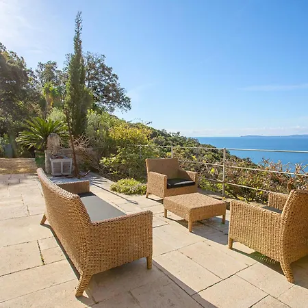 Vue Sur Les Iles D'or Villa