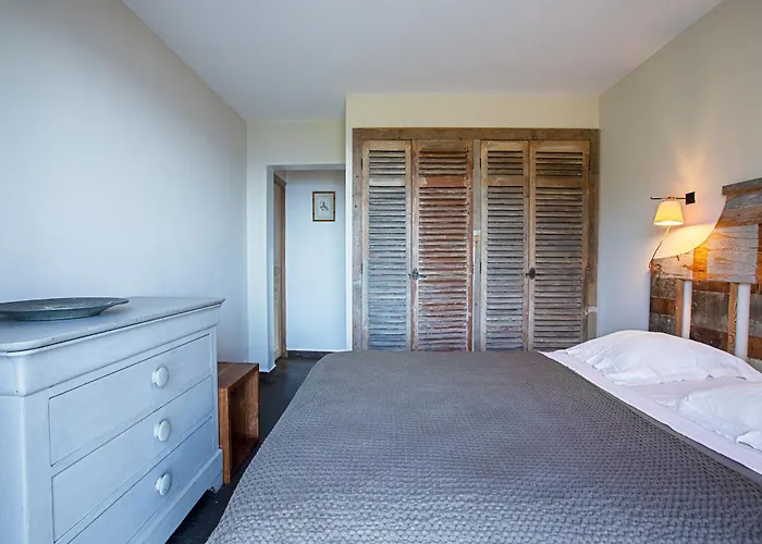 Vue Sur Les Iles D'or فيلة *